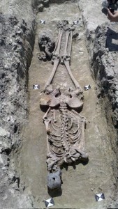 pb-decapitated-burial